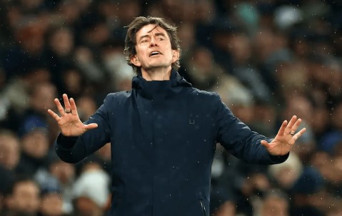 体育平台-弗兰克：比索马冬窗不离队；特尔的报名问题我觉得怪欧足联