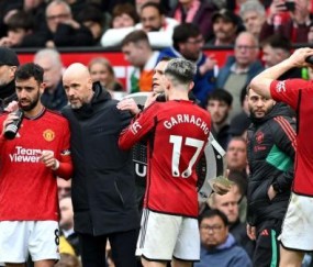 赌博-内维尔：曼联踢得太疯狂 不知滕哈赫给了什么指令